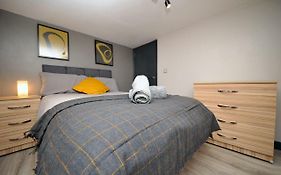 Stone'S Throw City Centre - Tv In Every Bedroom!